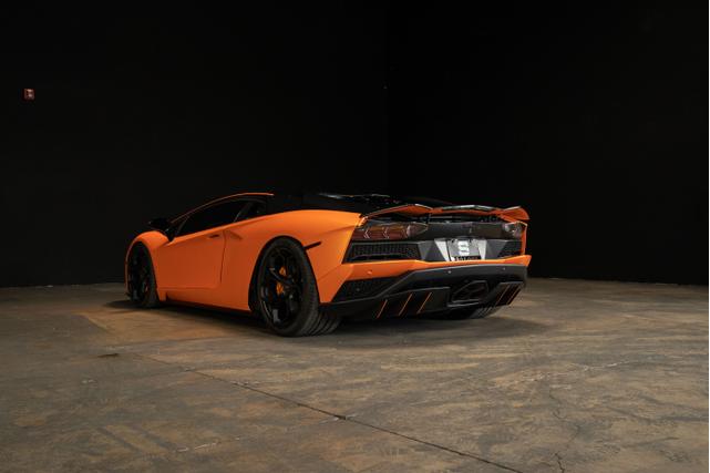 Photo of 2018 Orange Lamborghini Aventador S