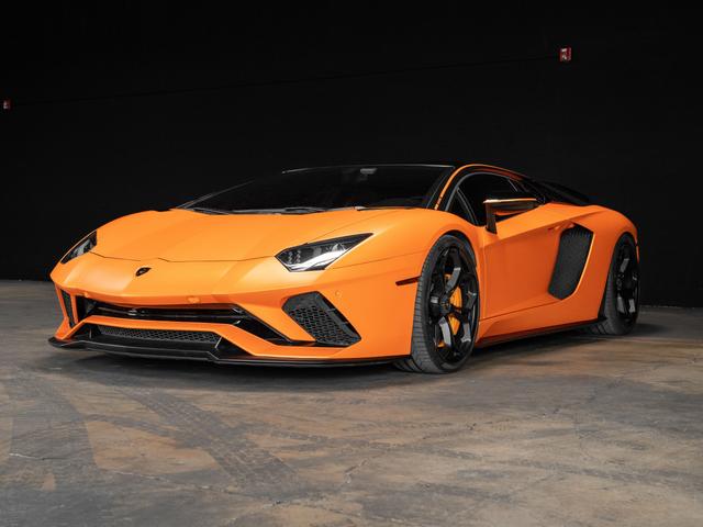 Photo of 2018 Orange Lamborghini Aventador S