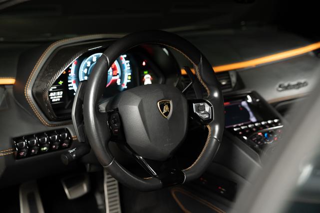 Photo of 2018 Orange Lamborghini Aventador S