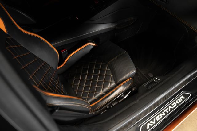 Photo of 2018 Orange Lamborghini Aventador S