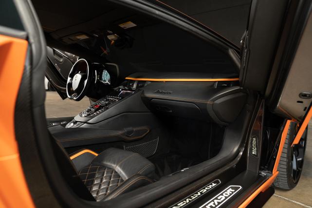Photo of 2018 Orange Lamborghini Aventador S