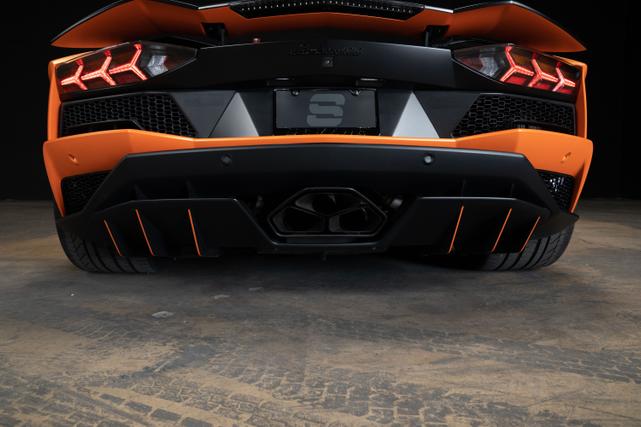 Photo of 2018 Orange Lamborghini Aventador S