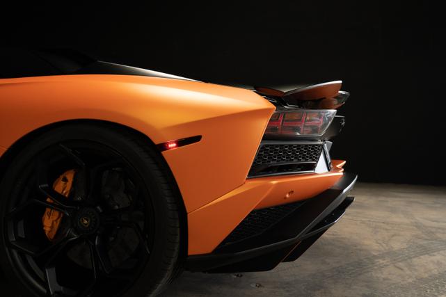Photo of 2018 Orange Lamborghini Aventador S