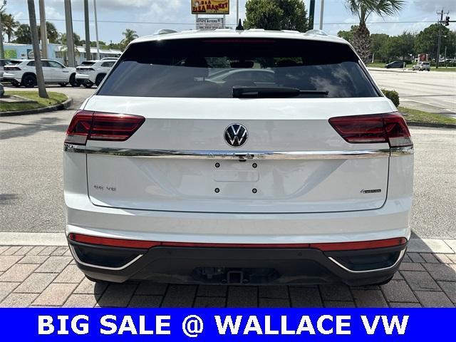 Photo of 2023 Pure White Volkswagen Atlas Cross Sport