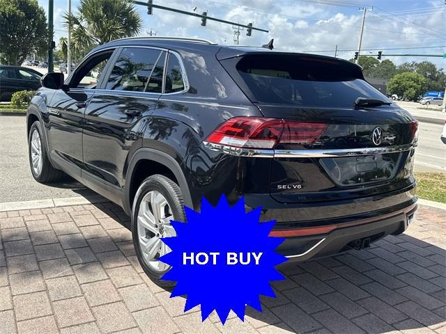 Photo of 2021 Deep Black Pearl Effect Volkswagen Atlas Cross Sport