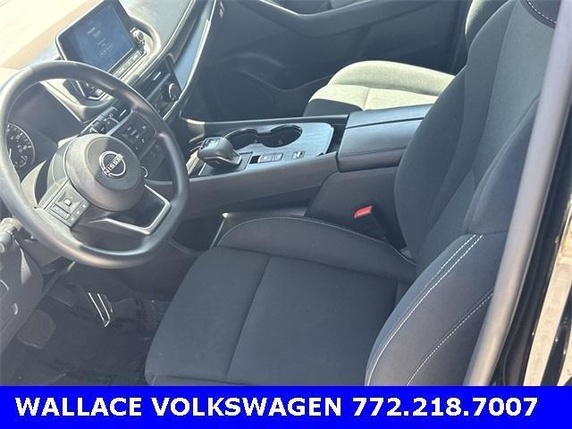 Photo of 2023 Black Nissan Rogue