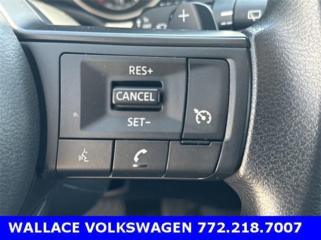 Photo of 2023 Black Nissan Rogue