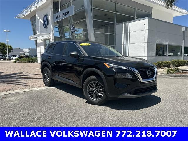 Photo of 2023 Black Nissan Rogue