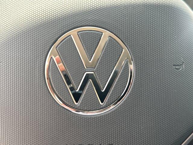 Photo of 2025 Deep Black Pearl Effect Volkswagen Atlas