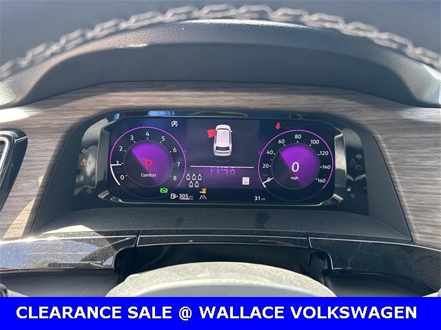 Photo of 2024 Deep Black Pearl Effect Volkswagen Atlas