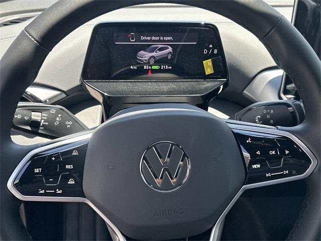 Photo of 2025 Pure White Volkswagen ID.4