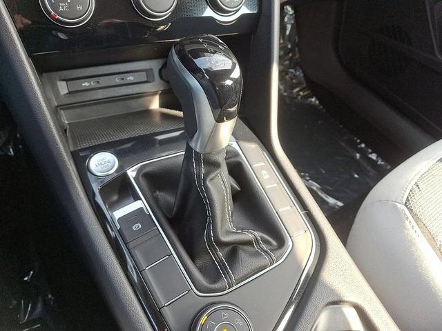 Photo of 2025 Deep Black Pearl Volkswagen Taos