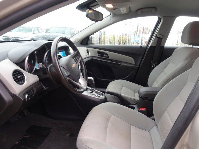 Photo of 2014 Champagne Silver Chevrolet Cruze