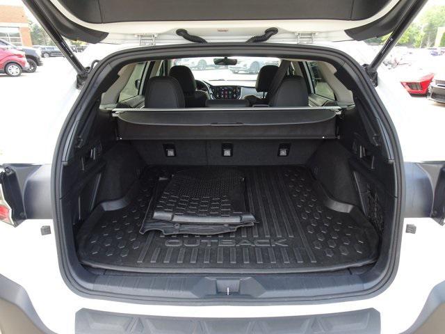 Photo of 2023 Crystal White Pearl Subaru Outback