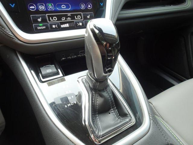 Photo of 2023 Crystal White Pearl Subaru Outback