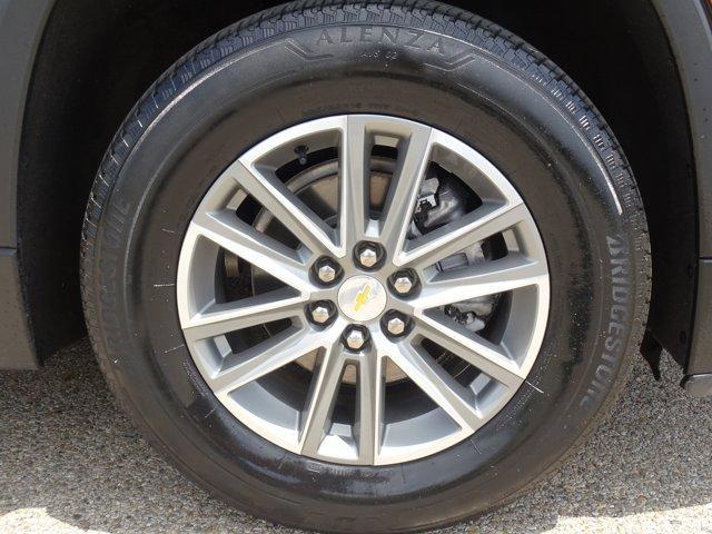 Photo of 2023 Mosaic Black Metallic Chevrolet Traverse