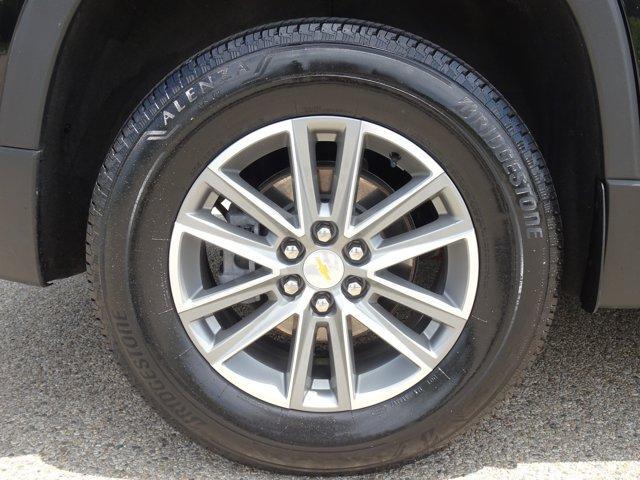 Photo of 2023 Mosaic Black Metallic Chevrolet Traverse