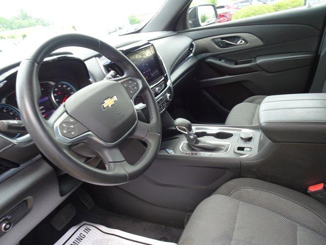 Photo of 2023 Mosaic Black Metallic Chevrolet Traverse