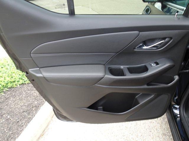 Photo of 2023 Mosaic Black Metallic Chevrolet Traverse