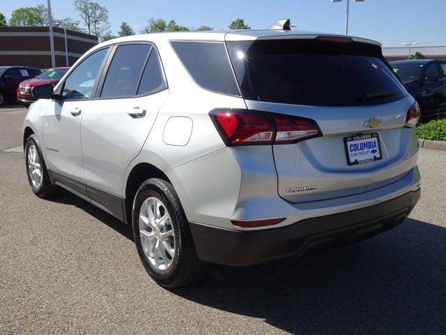 Photo of 2022 Silver Ice Metallic Chevrolet Equinox