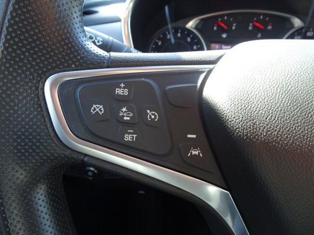 Photo of 2022 Silver Ice Metallic Chevrolet Equinox
