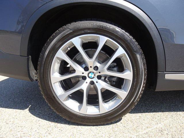 Photo of 2019 Gray Metallic BMW X5