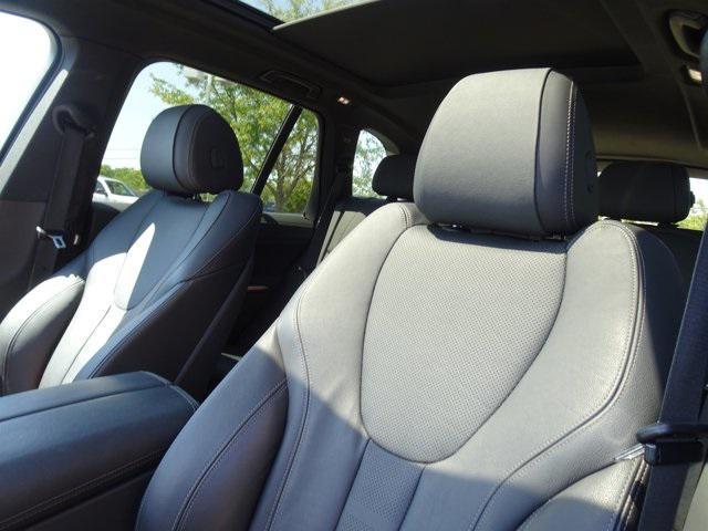 Photo of 2019 Gray Metallic BMW X5