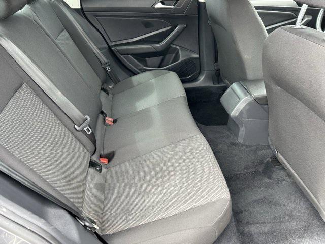 Photo of 2021 Platinum Gray Metallic Volkswagen Jetta