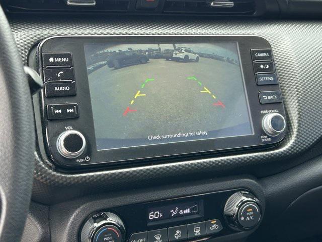 Photo of 2022 Super Black Nissan Kicks