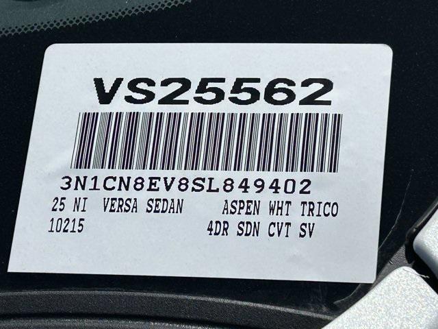 Photo of 2025 White Nissan Versa