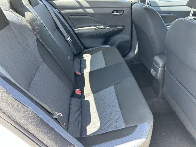 Photo of 2025 White Nissan Versa