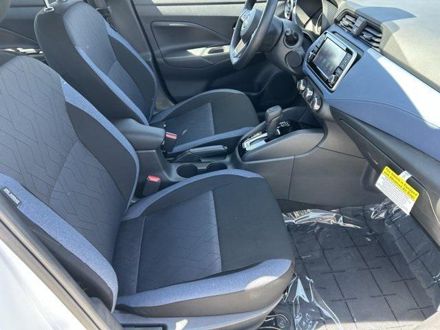 Photo of 2025 White Nissan Versa