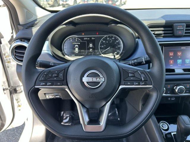 Photo of 2025 White Nissan Versa