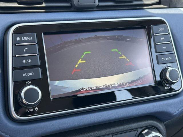 Photo of 2025 White Nissan Versa