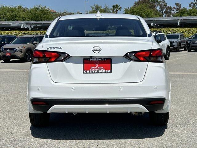 Photo of 2025 White Nissan Versa
