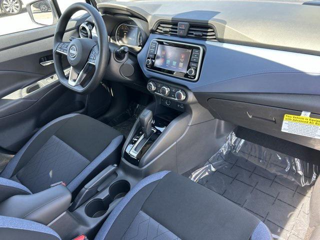 Photo of 2025 White Nissan Versa