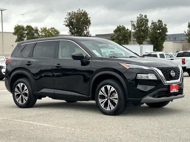 Photo of 2023 Super Black Nissan Rogue