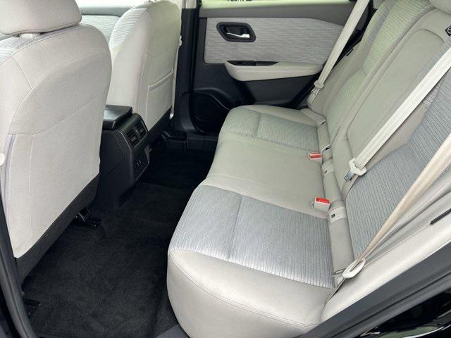 Photo of 2023 Super Black Nissan Rogue