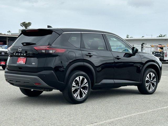 Photo of 2023 Super Black Nissan Rogue