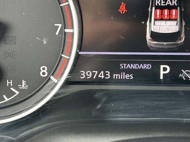 Photo of 2023 Super Black Nissan Rogue