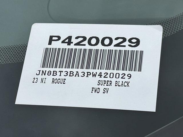 Photo of 2023 Super Black Nissan Rogue