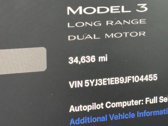Photo of 2018 Silver Tesla Model 3