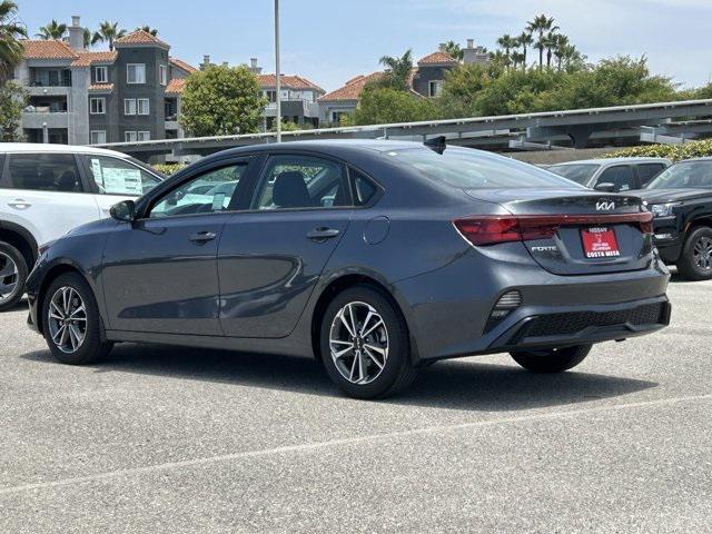 Photo of 2023 Gravity Gray Kia Forte