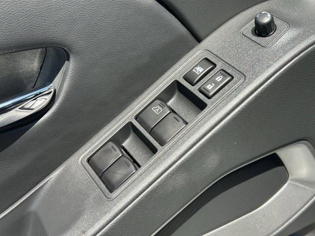 Photo of 2025 Gun Metallic Nissan Frontier