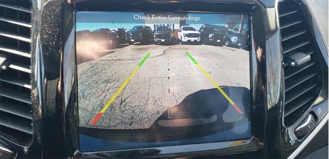 Photo of 2019 Bright White Clearcoat Jeep Cherokee