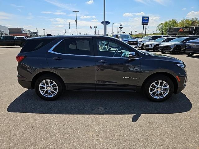 Photo of 2022 Gray Chevrolet Equinox