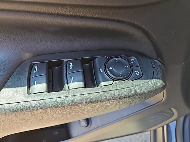Photo of 2022 Gray Chevrolet Equinox