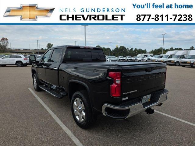 Photo of 2021 Black Chevrolet Silverado 3500