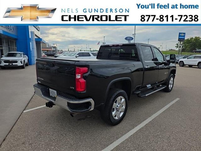 Photo of 2021 Black Chevrolet Silverado 3500