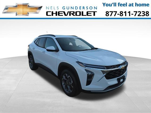Photo of 2025 Summit White Chevrolet Trax